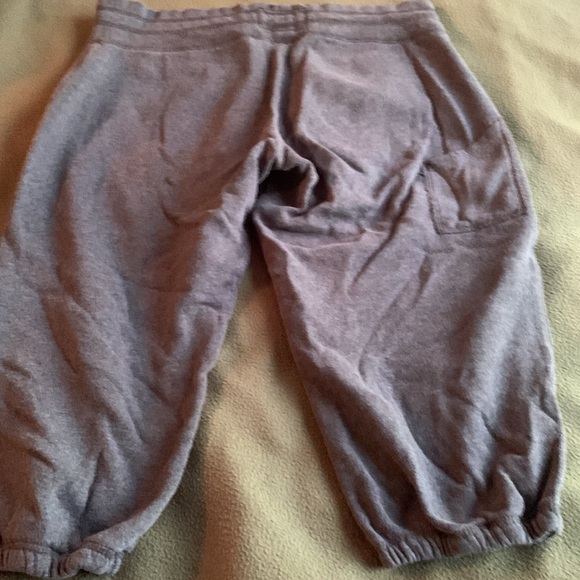 Calvin Klein dark heather gray cropped sweatpants. Most likely size medium - Picture 4 of 7